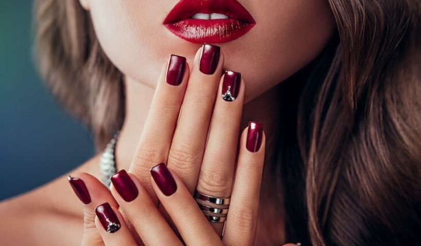 Beauty News This Nail Trend Is As Beautiful As A Summer Vacation