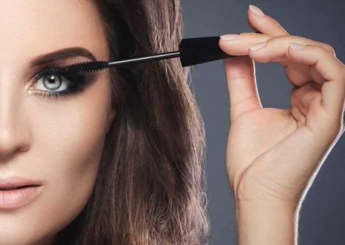 5 Tips For Properly Applying Your Mascara!
