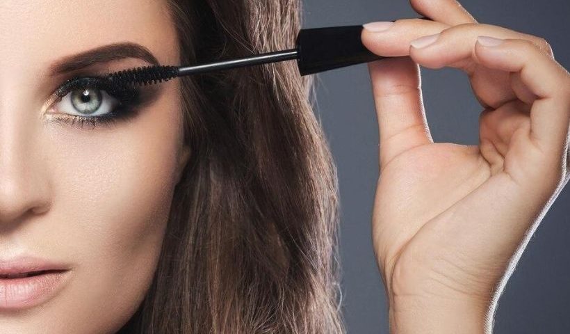 5 Tips For Properly Applying Your Mascara!